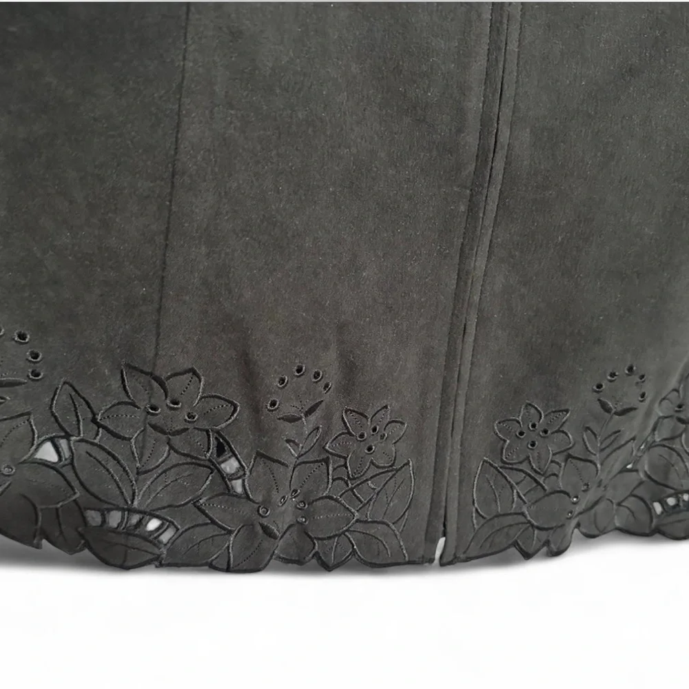 Natural Impressions Women's Black Blazer with Floral Details